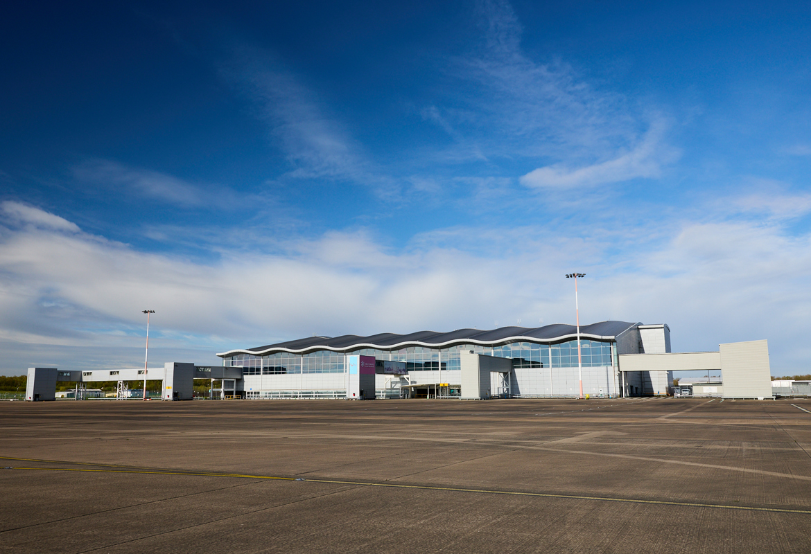 Doncaster Airport Latest - Doncaster Sheffield Airport Terminal Exterior
